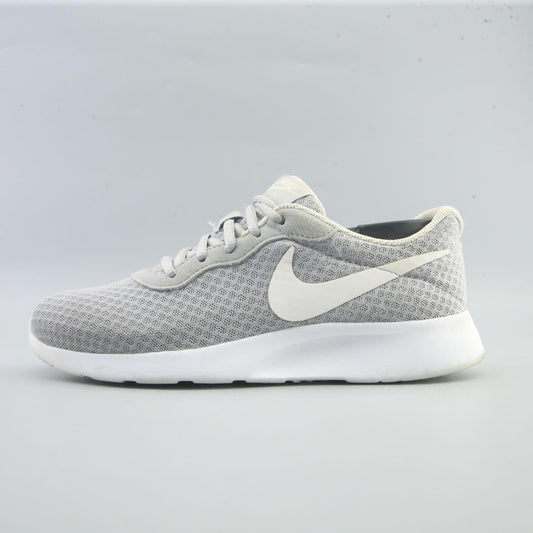 NIKE TANJUN