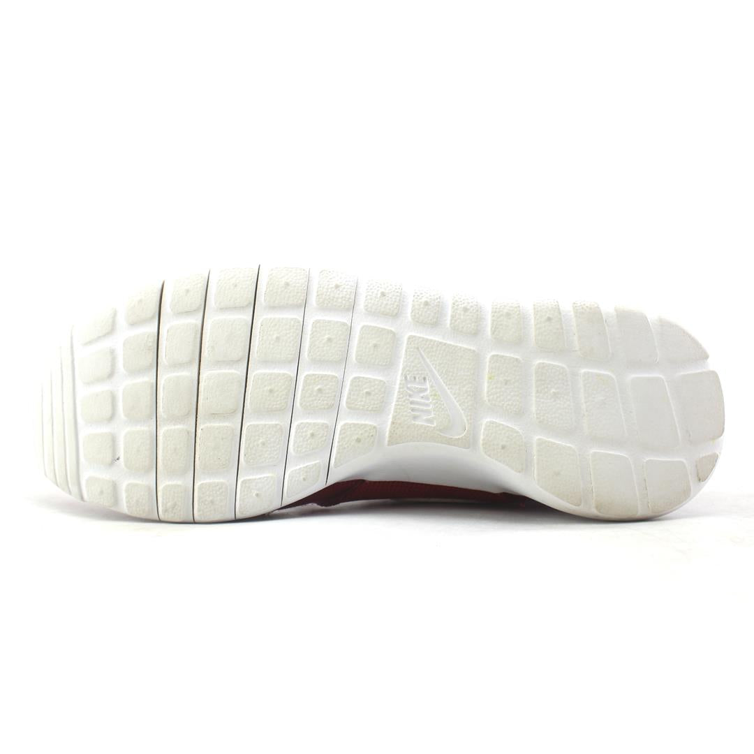 NIKE ROSHE ONE