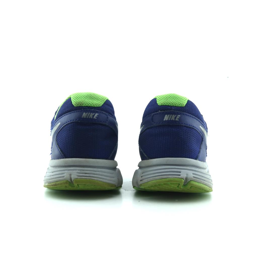 NIKE REVOLUTION 3