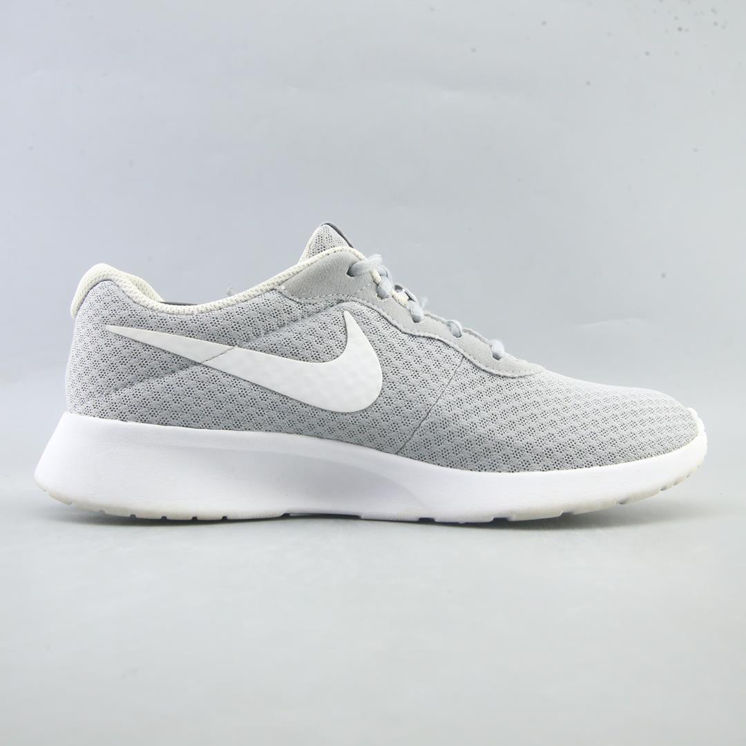 NIKE TANJUN