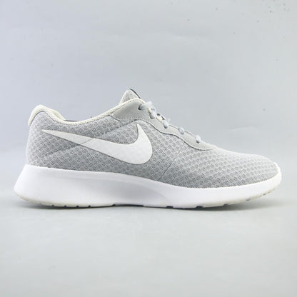 NIKE TANJUN