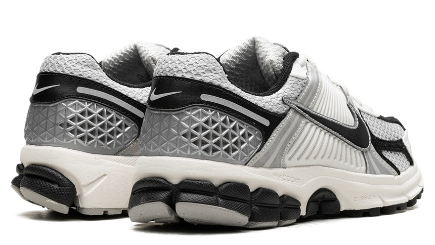 Nike Zoom Vomero 5 Photon Dust Black