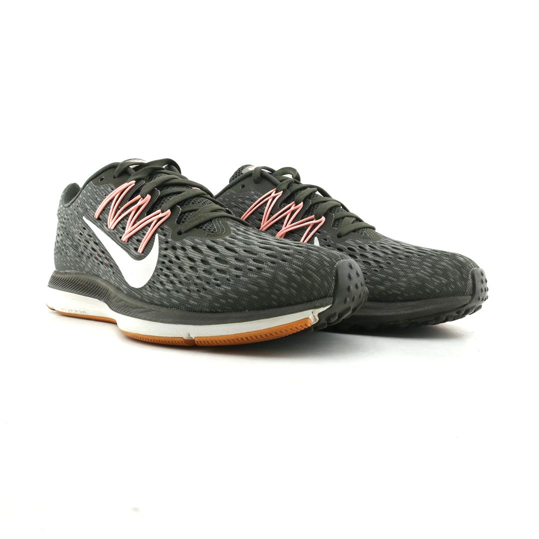 NIKE  AIR ZOOM WINFLO 5