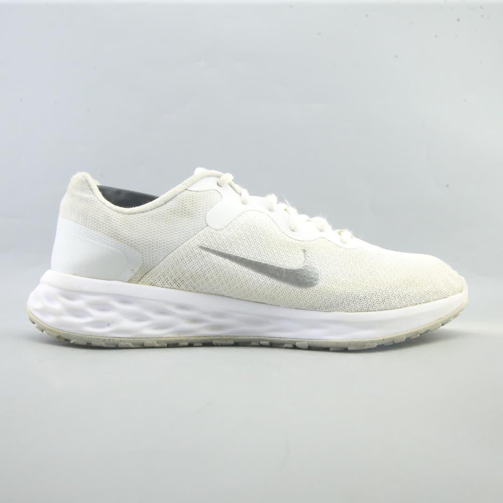 NIKE REVOLUTION 6