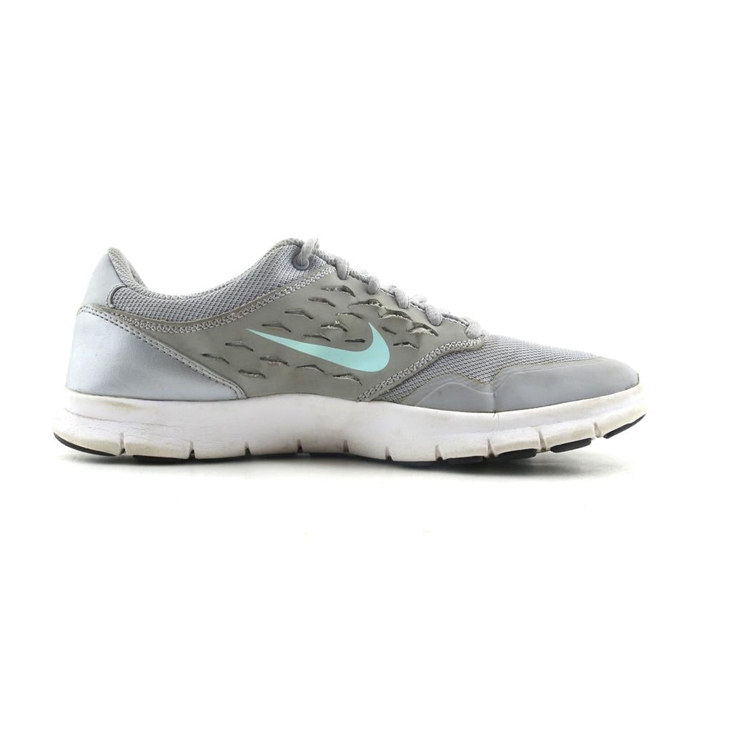 NIKE  ORIVE
