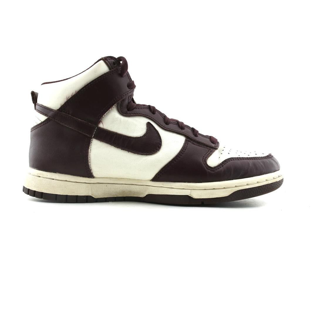 NIKE DUNK HIGH