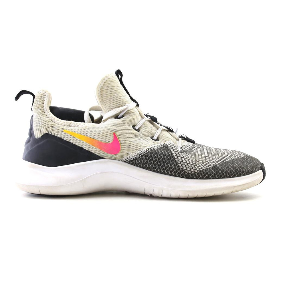 NIKE FREE TR 8