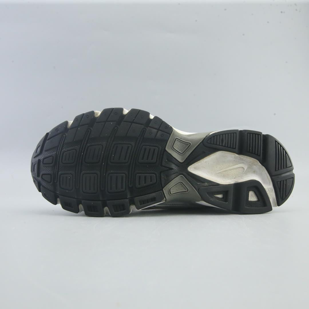 NIKE  INITIATOR