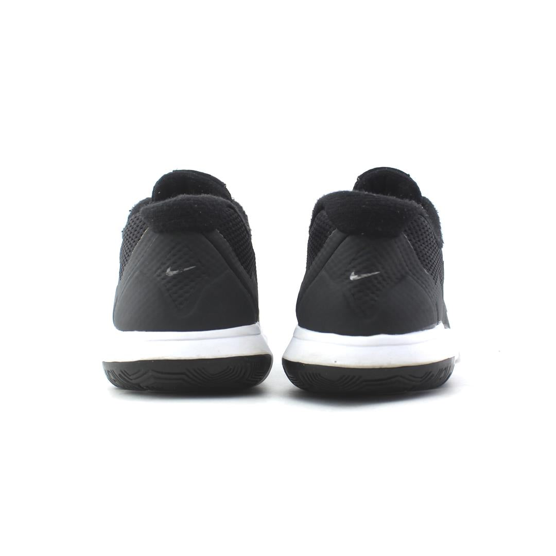 NIKE  FLEX EXPERIENCE RN 8