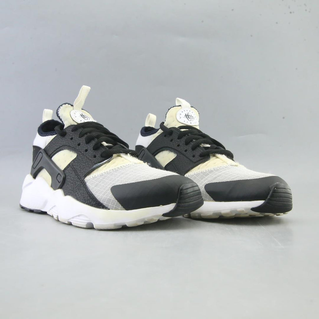 NIKE AIR HUARACHE RUN