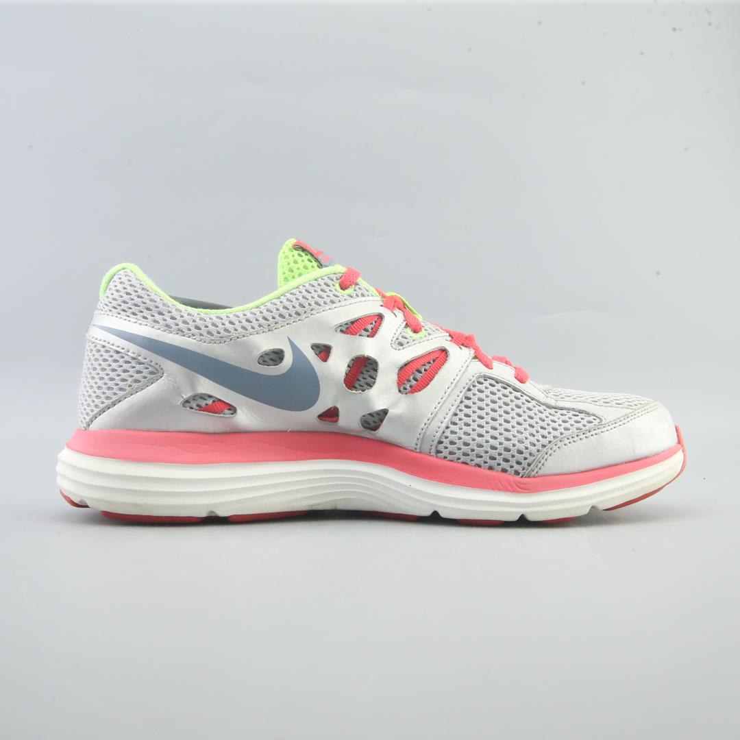NIKE DUAL FUSION LITE