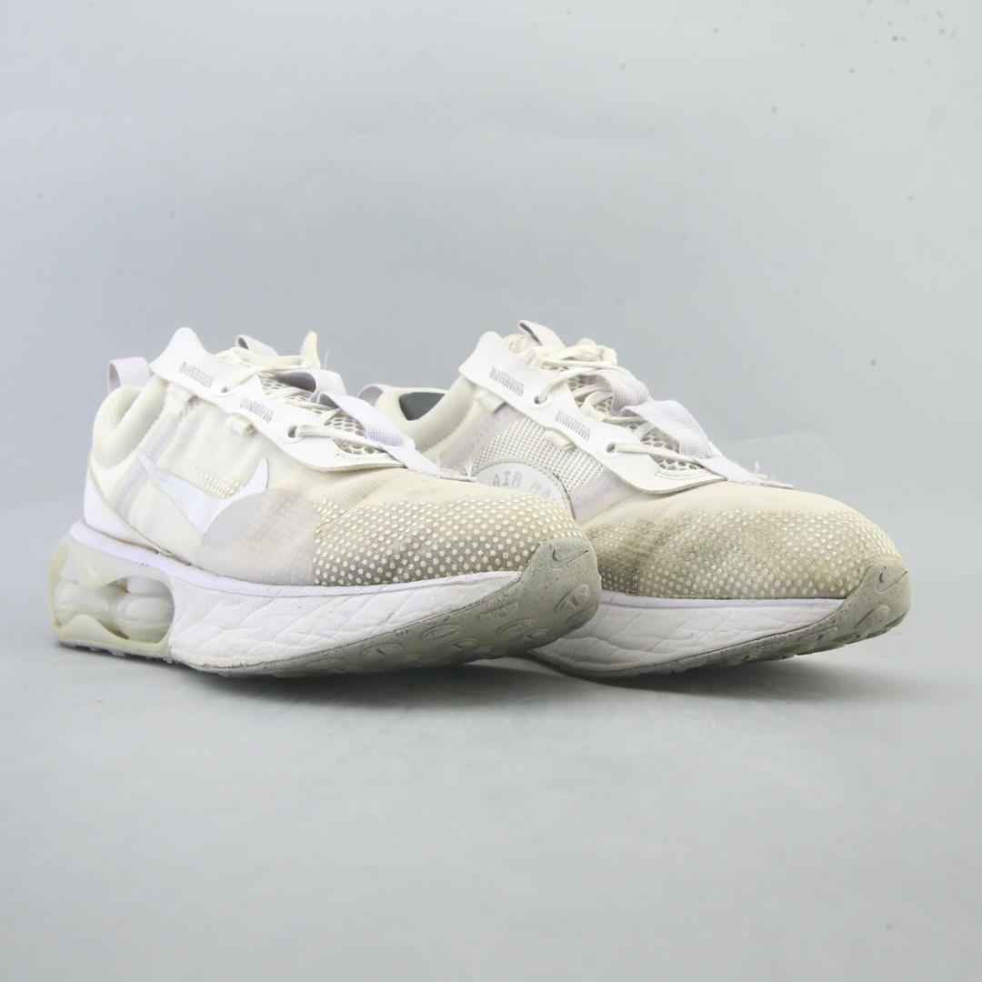 NIKE AIR MAX 2021
