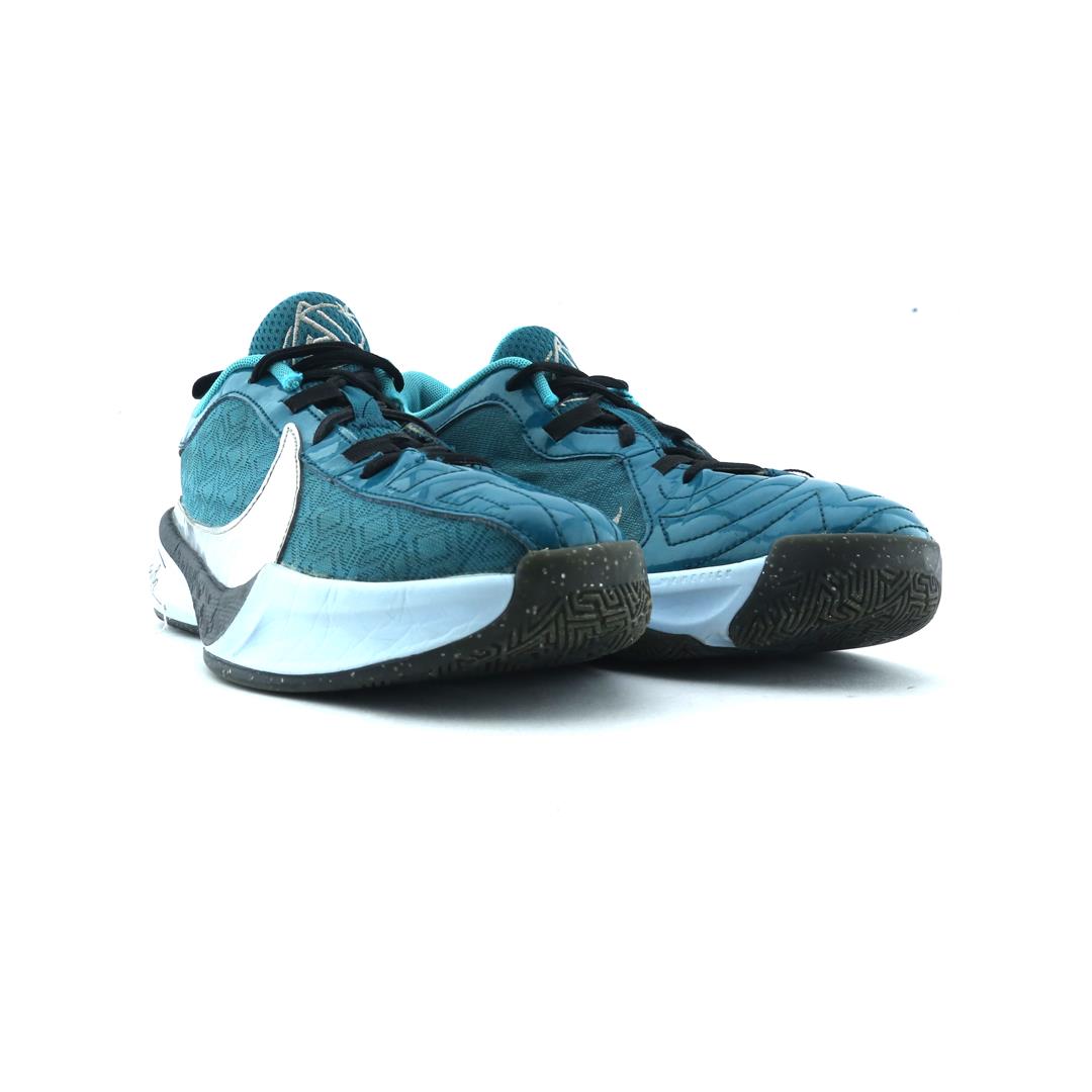 NIKE ZOOM FREAK 5