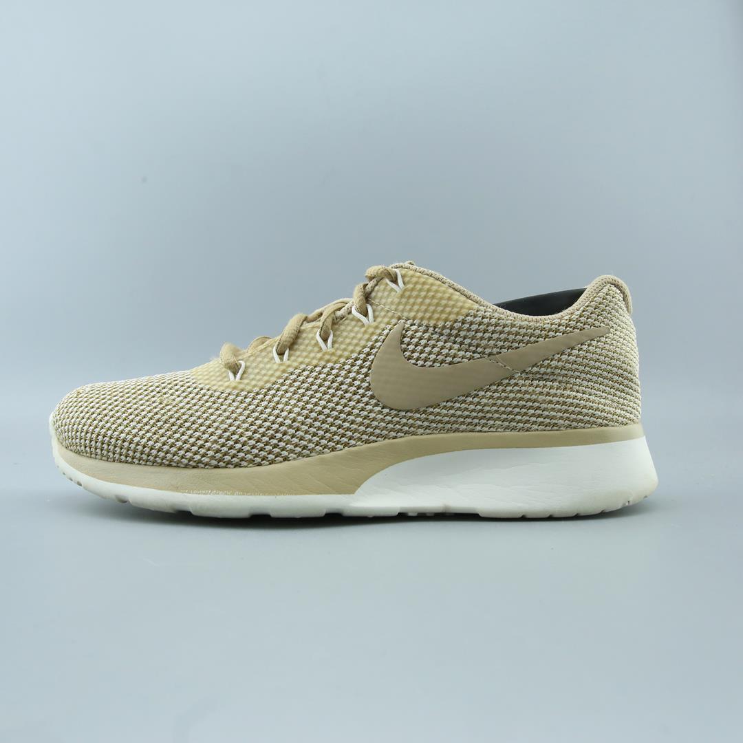 NIKE TANJUN