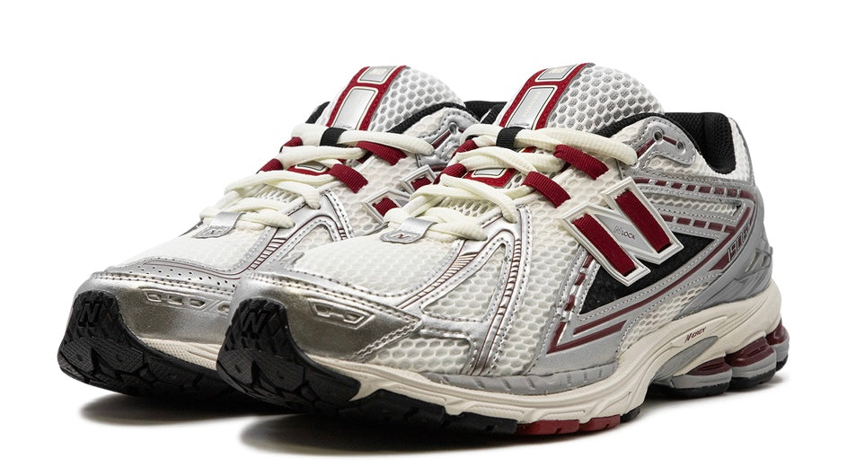 New Balance 1906R Silver Classic Crimson