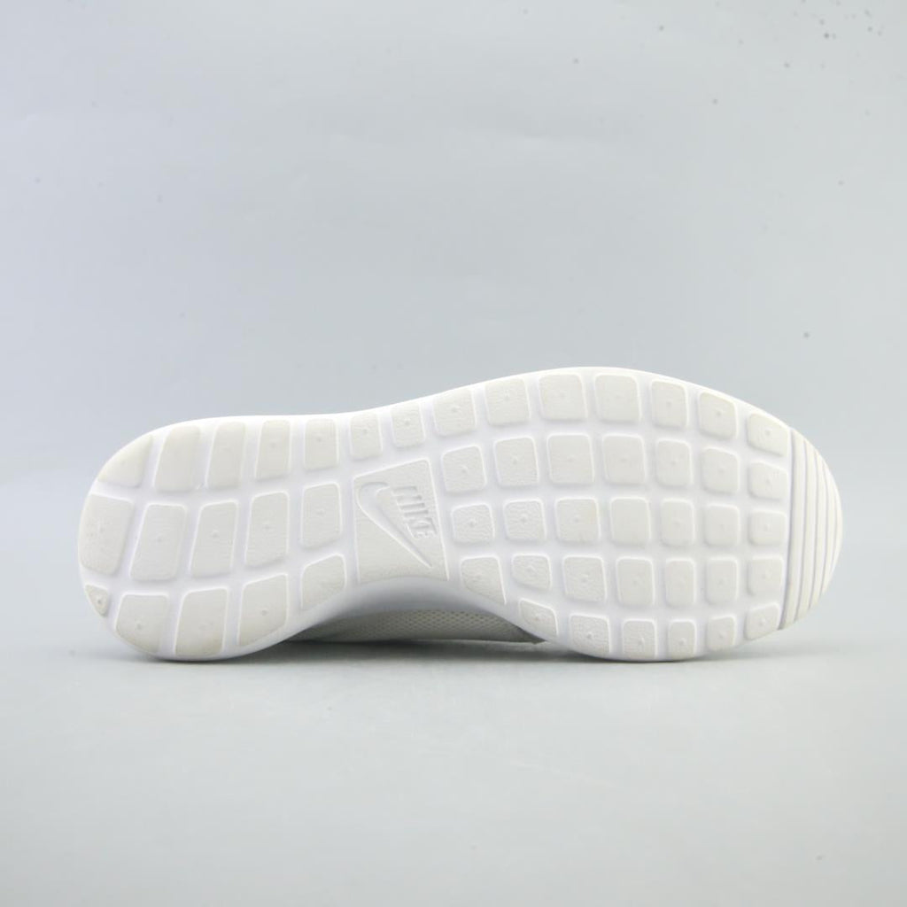 NIKE ROSHE ONE