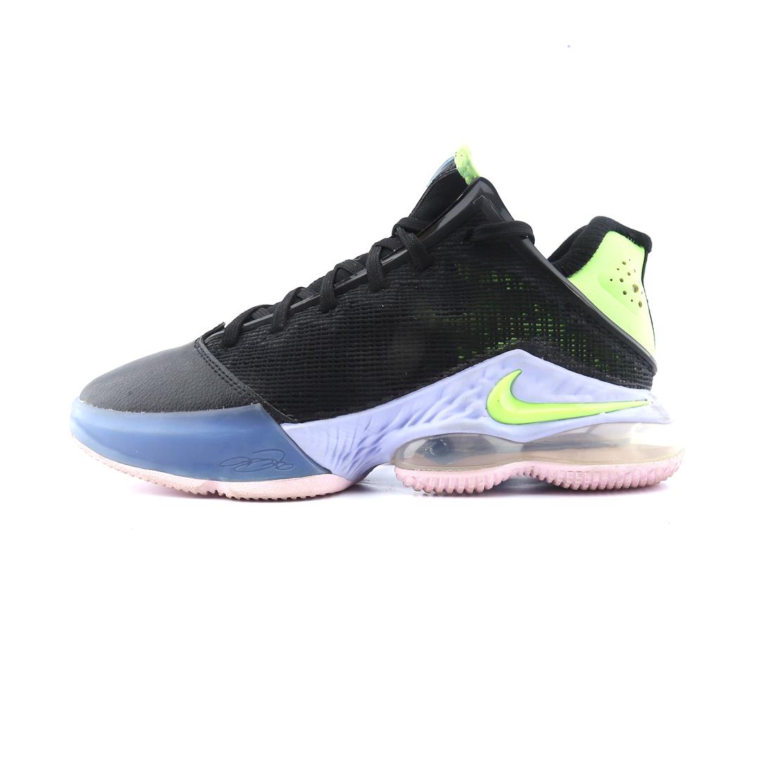 NIKE LEBRON 19 LOW