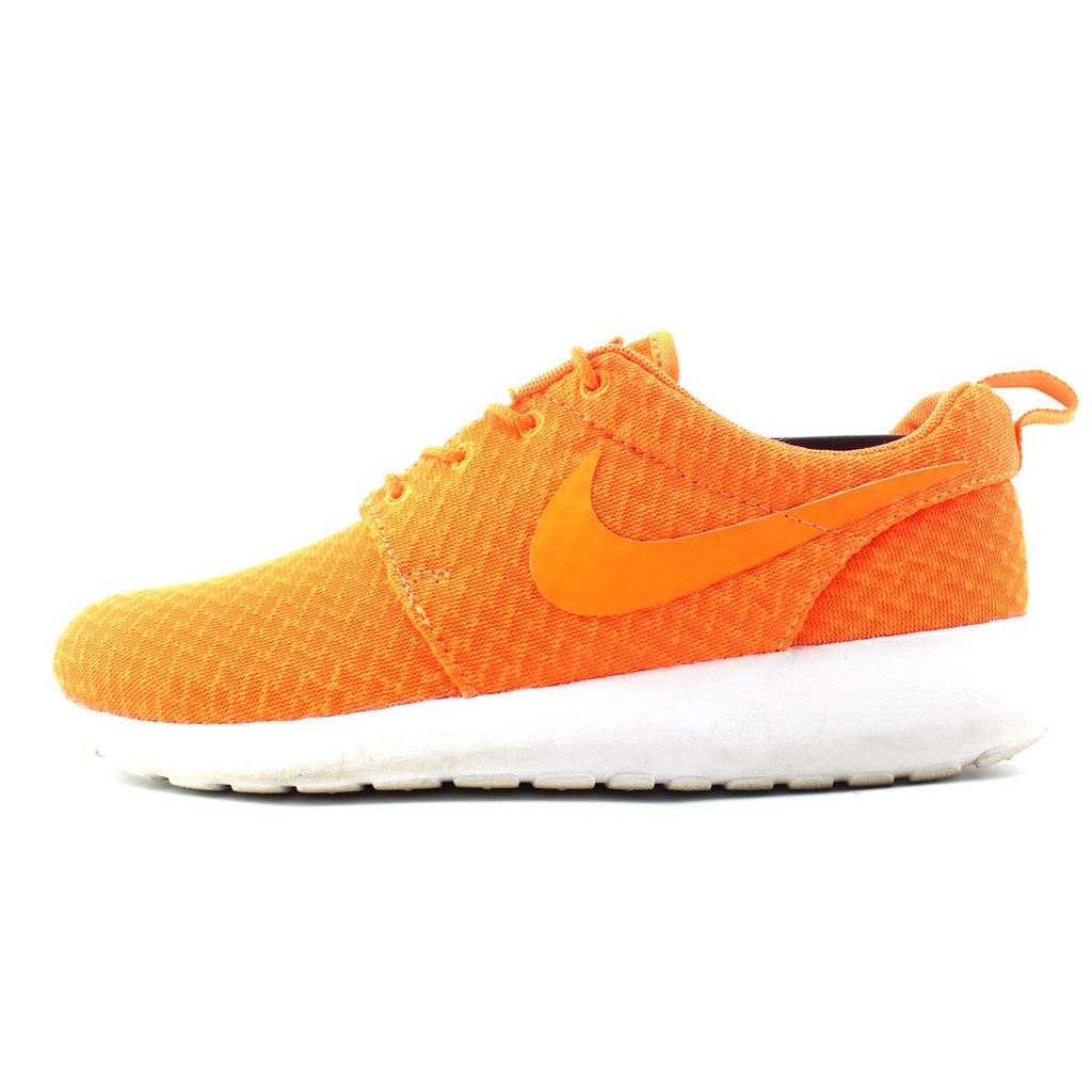 NIKE ROSHE ONE
