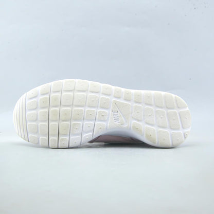NIKE ROSHE ONE