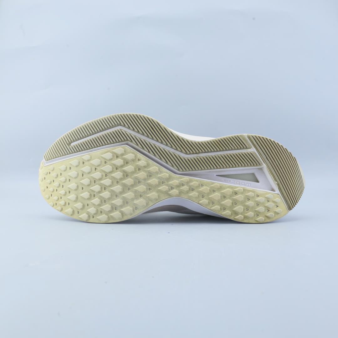 NIKE ZOOM WINFLO 6