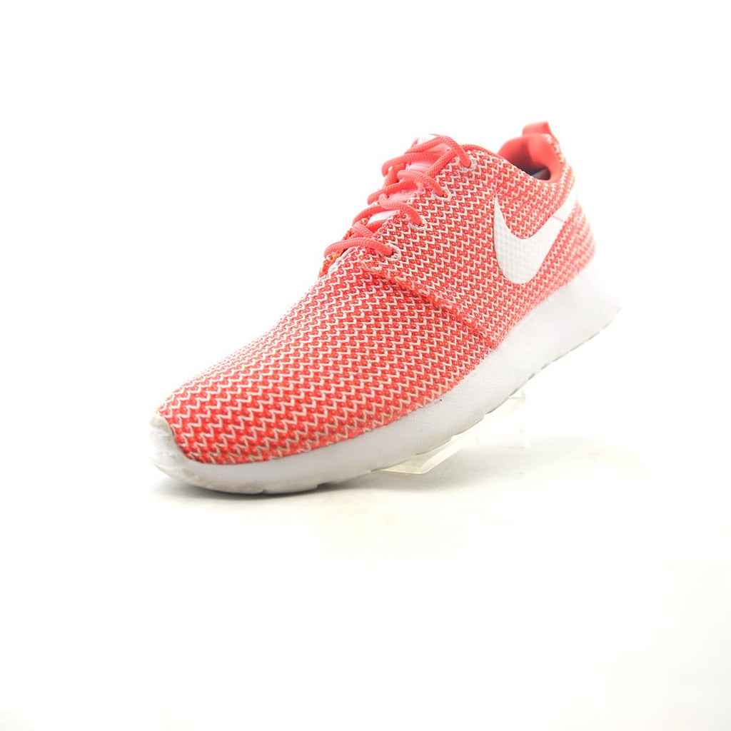 NIKE ROSHE ONE