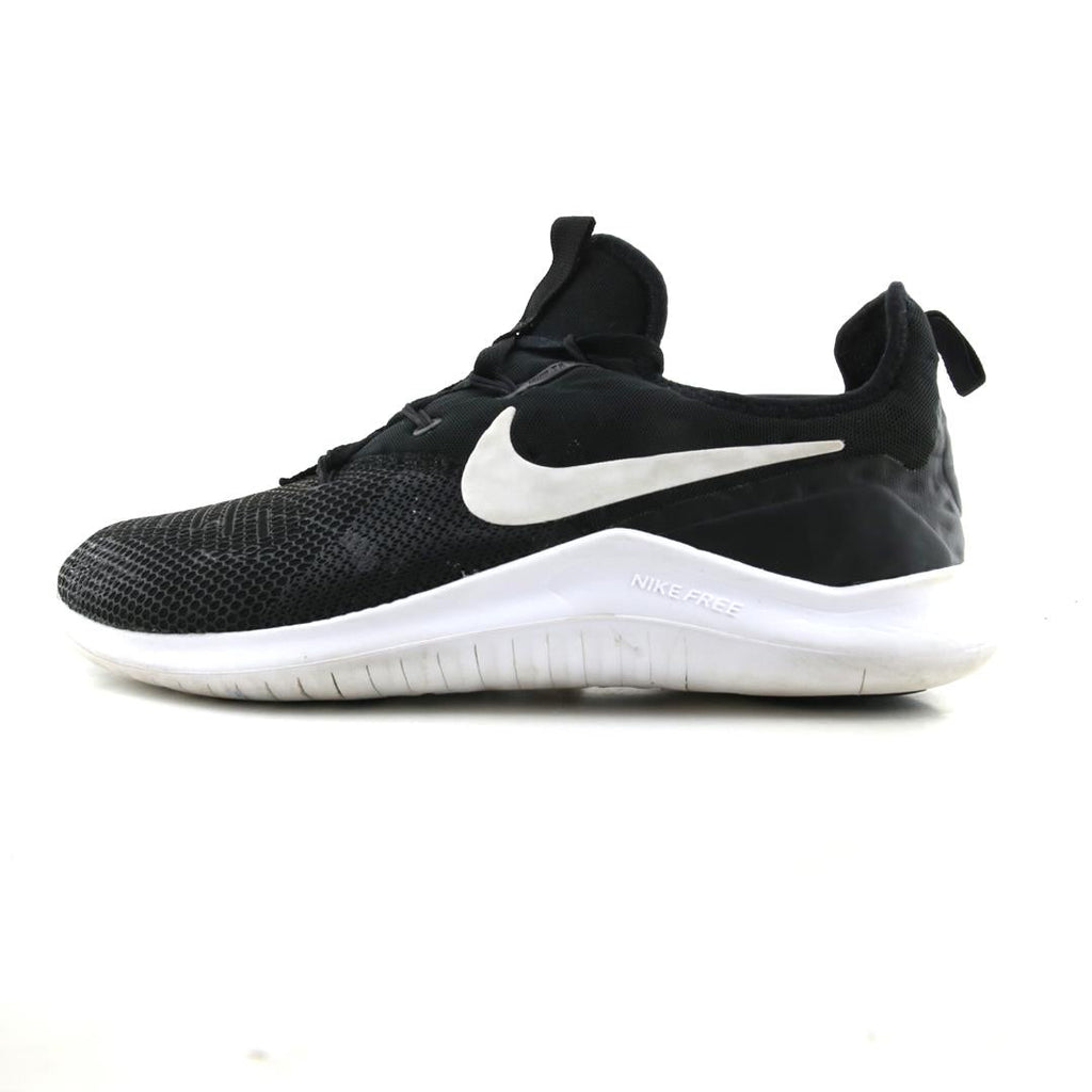 NIKE FREE TR 8