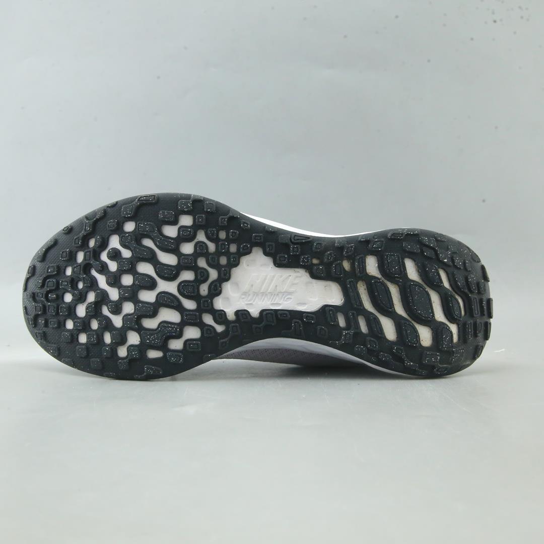 NIKE REVOLUTION 6
