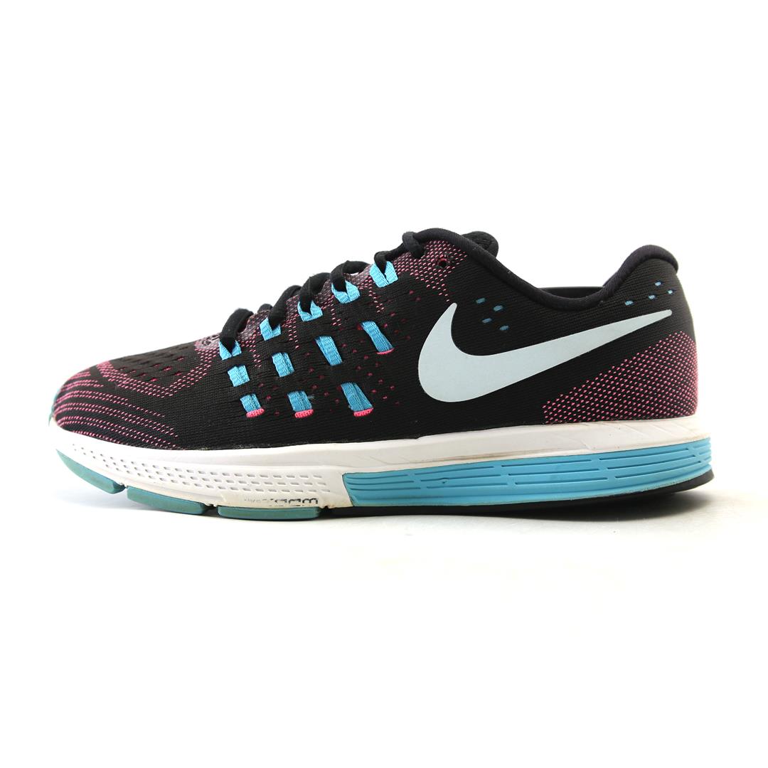 NIKE AIR ZOOM VOMERO 11
