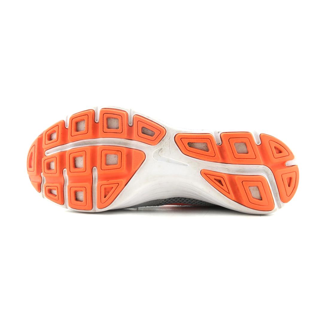 NIKE REVOLUTION 3