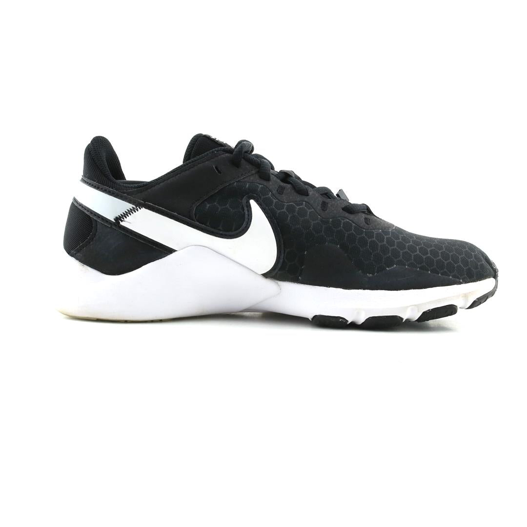 NIKE  LEGEND ESSENTIAL 2