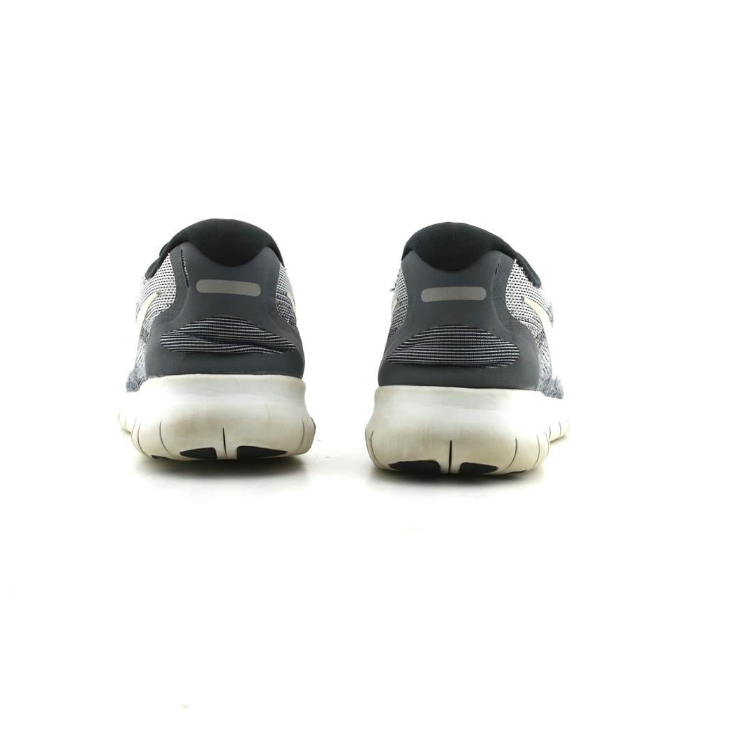 NIKE FREE RN