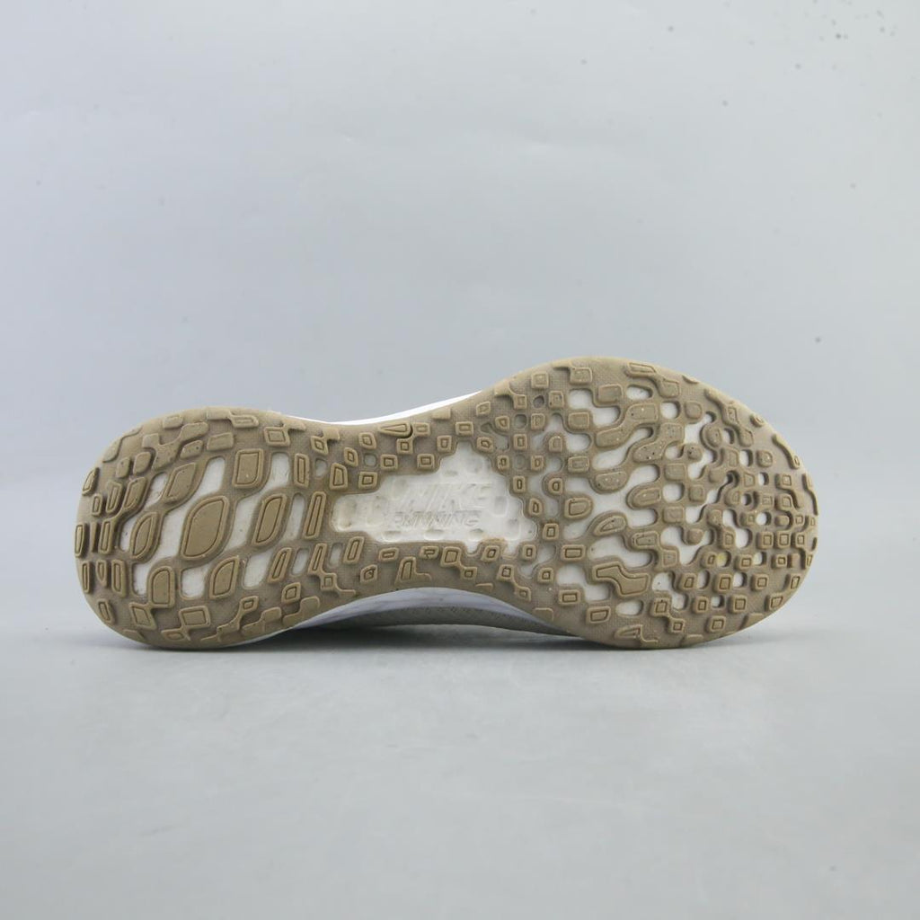 NIKE REVOLUTION 6