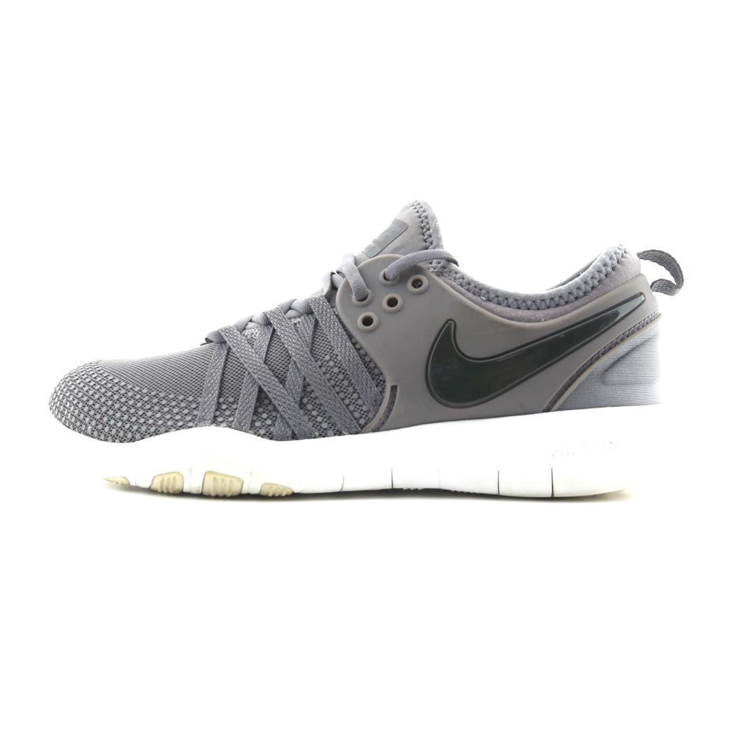NIKE FREE TR 7