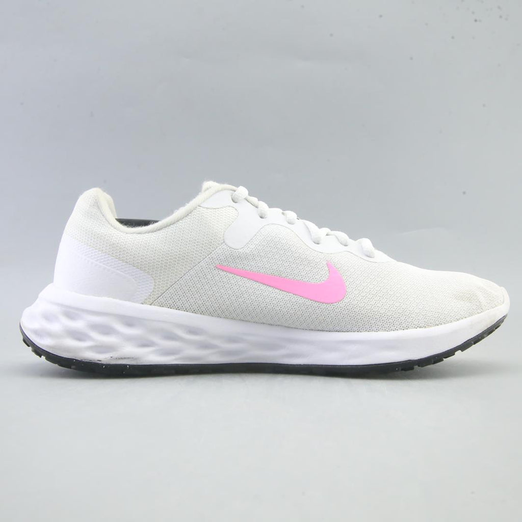 NIKE REVOLUTION 6