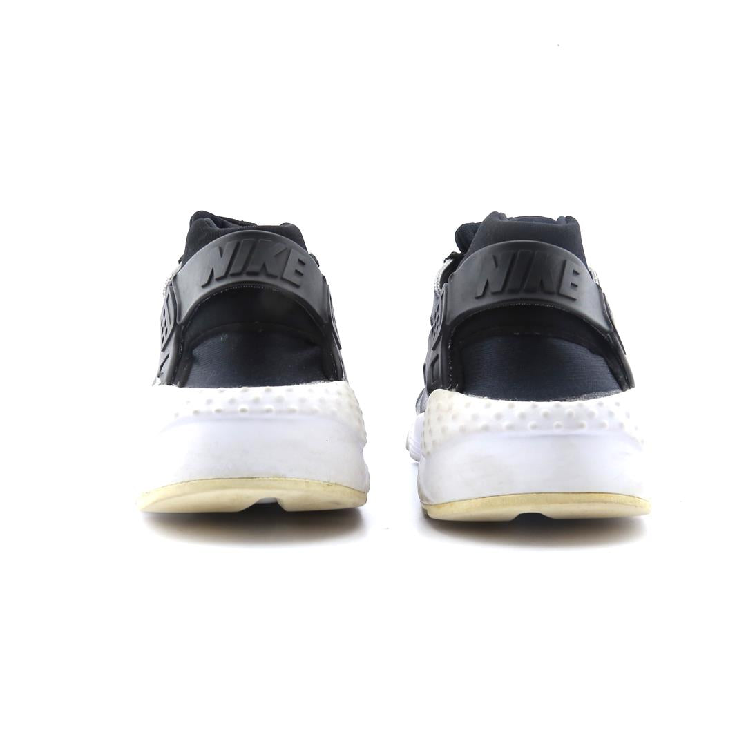 NIKE  HUARACHE RUN