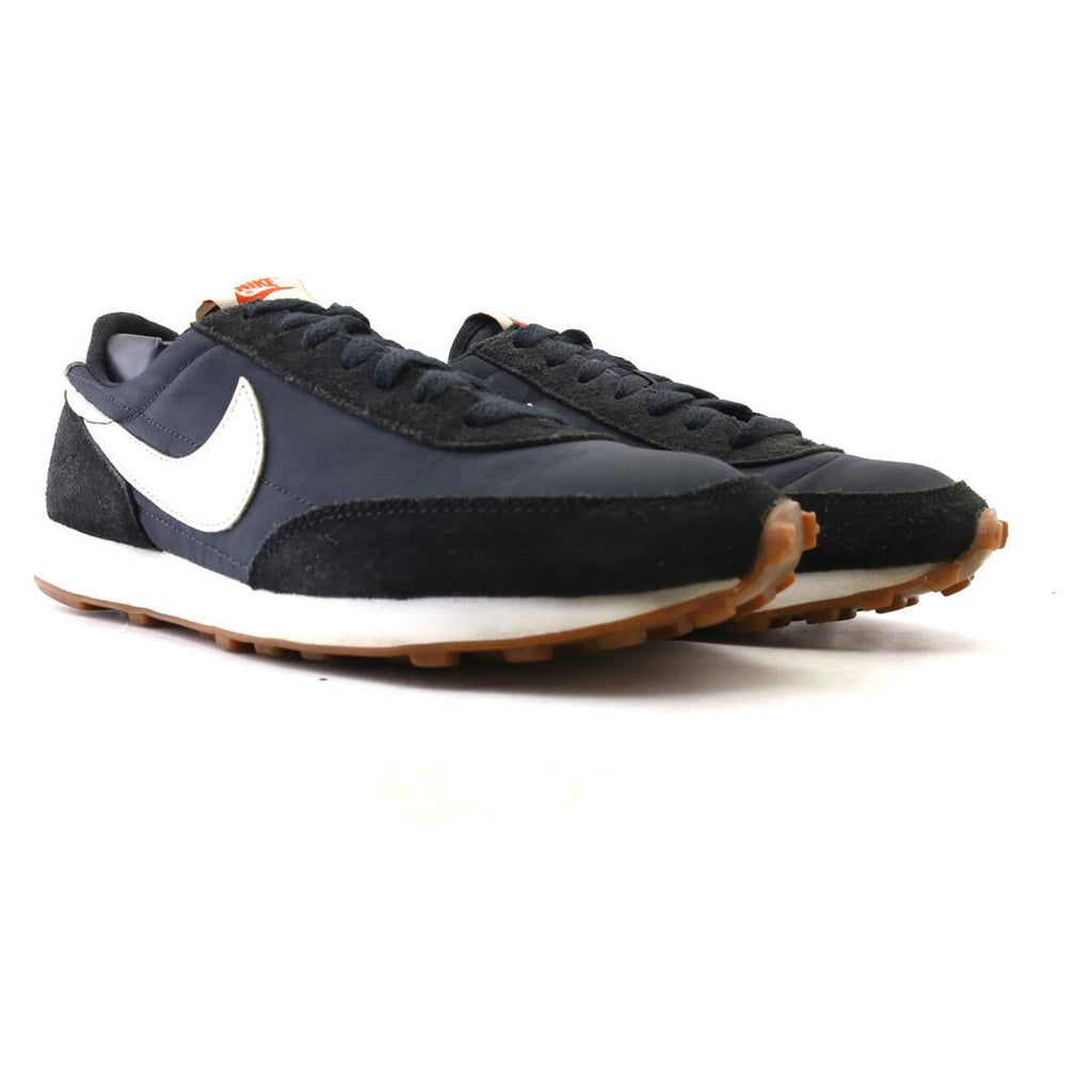 NIKE DAYBREAK