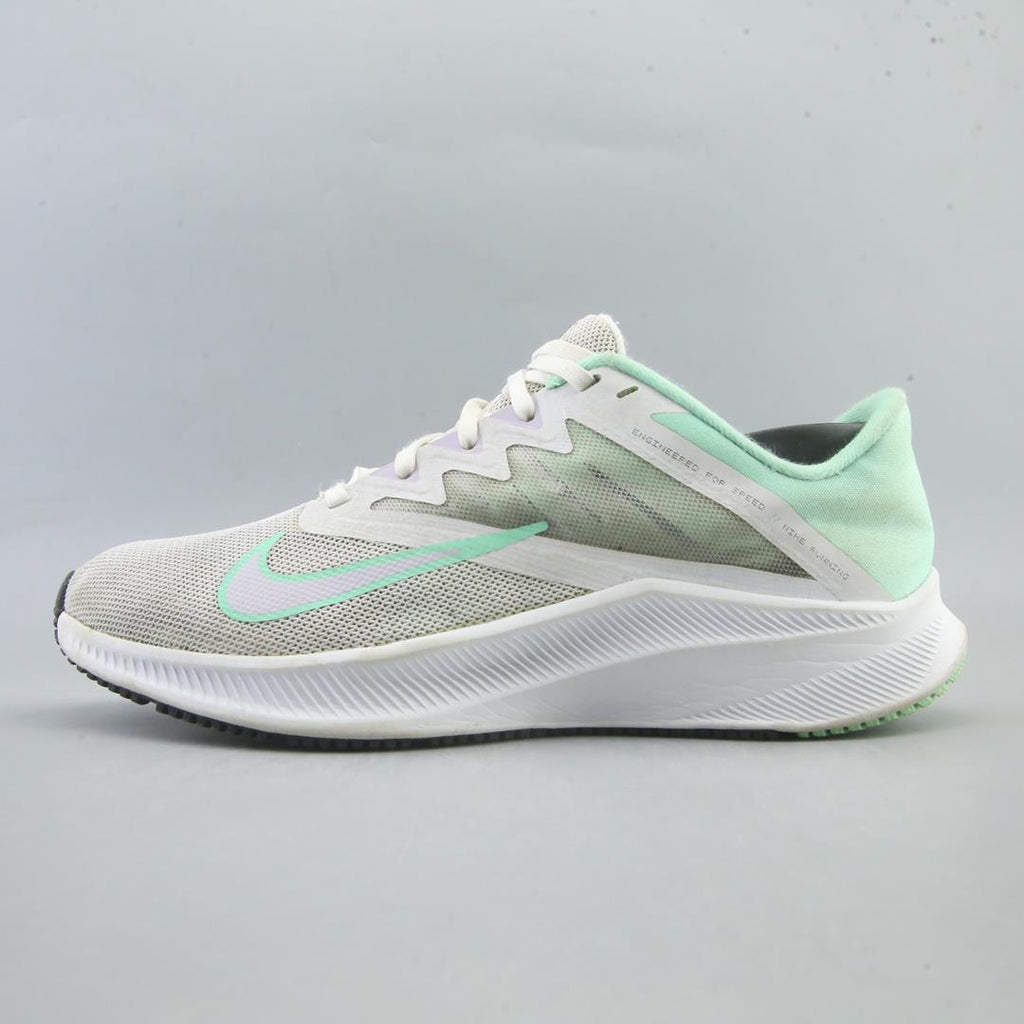 NIKE QUEST 3