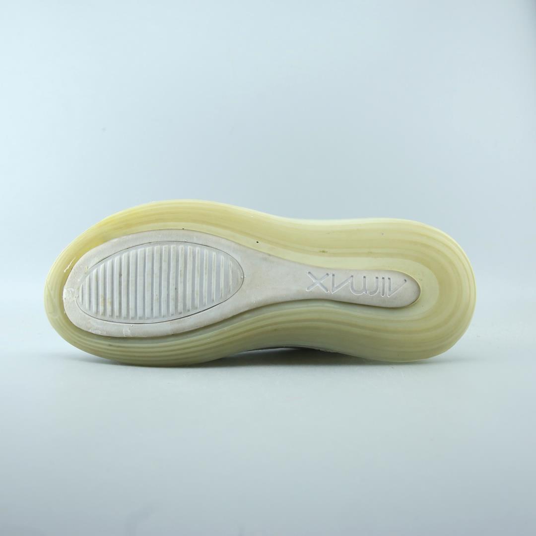 NIKE AIR MAX 720