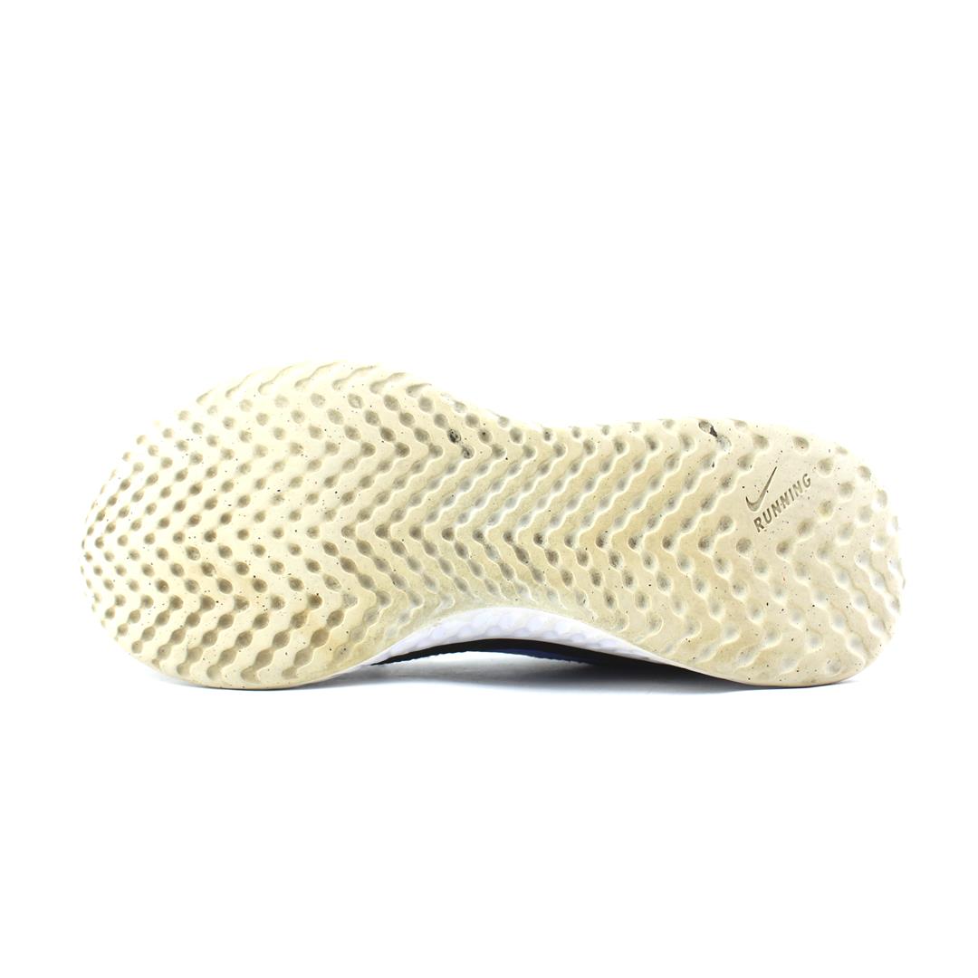 NIKE REVOLUTION 5
