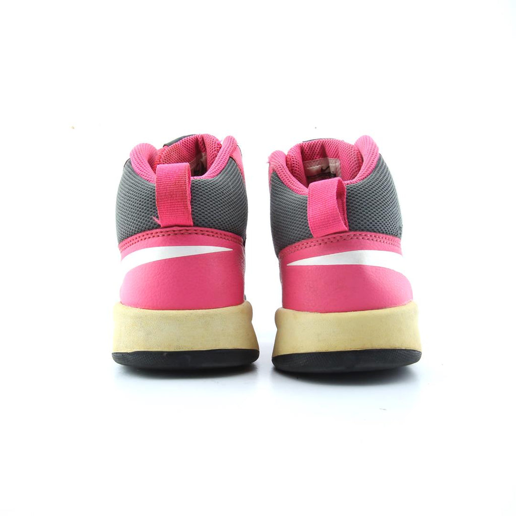 NIKE TEAM HUSTLE D 7
