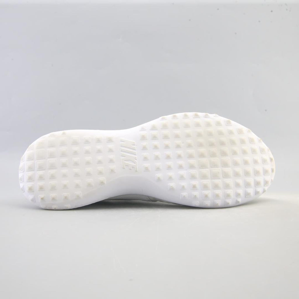 NIKE  JUVENATE