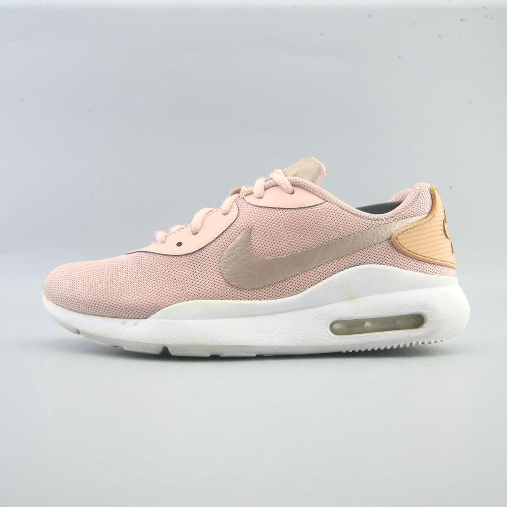 NIKE AIR MAX OKETO