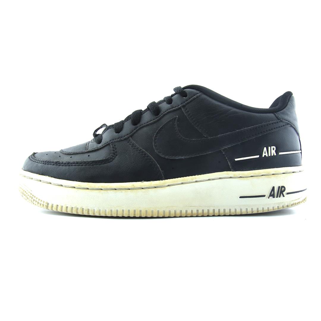 NIKE  AIR FORCE 1 LV8 3