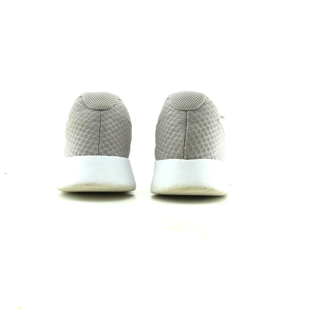 NIKE TANJUN