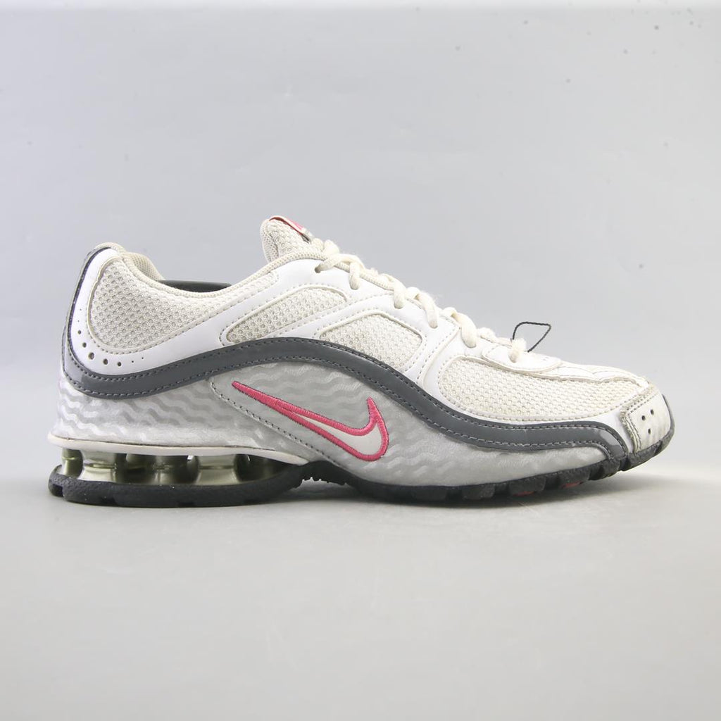 NIKE  REAX RUN 5
