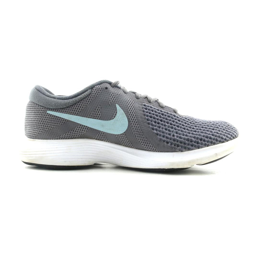 NIKE REVOLUTION 4