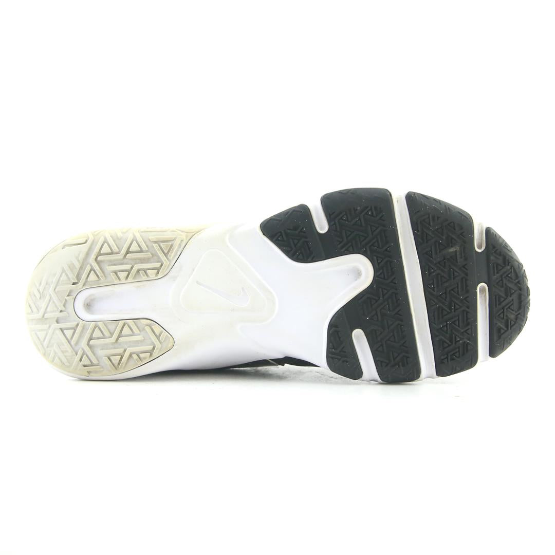 NIKE LEGEND ESSENTIAL 2