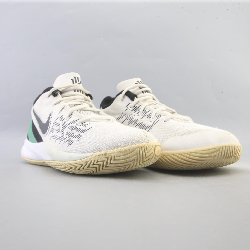 NIKE KYRIE FLYTRAP II