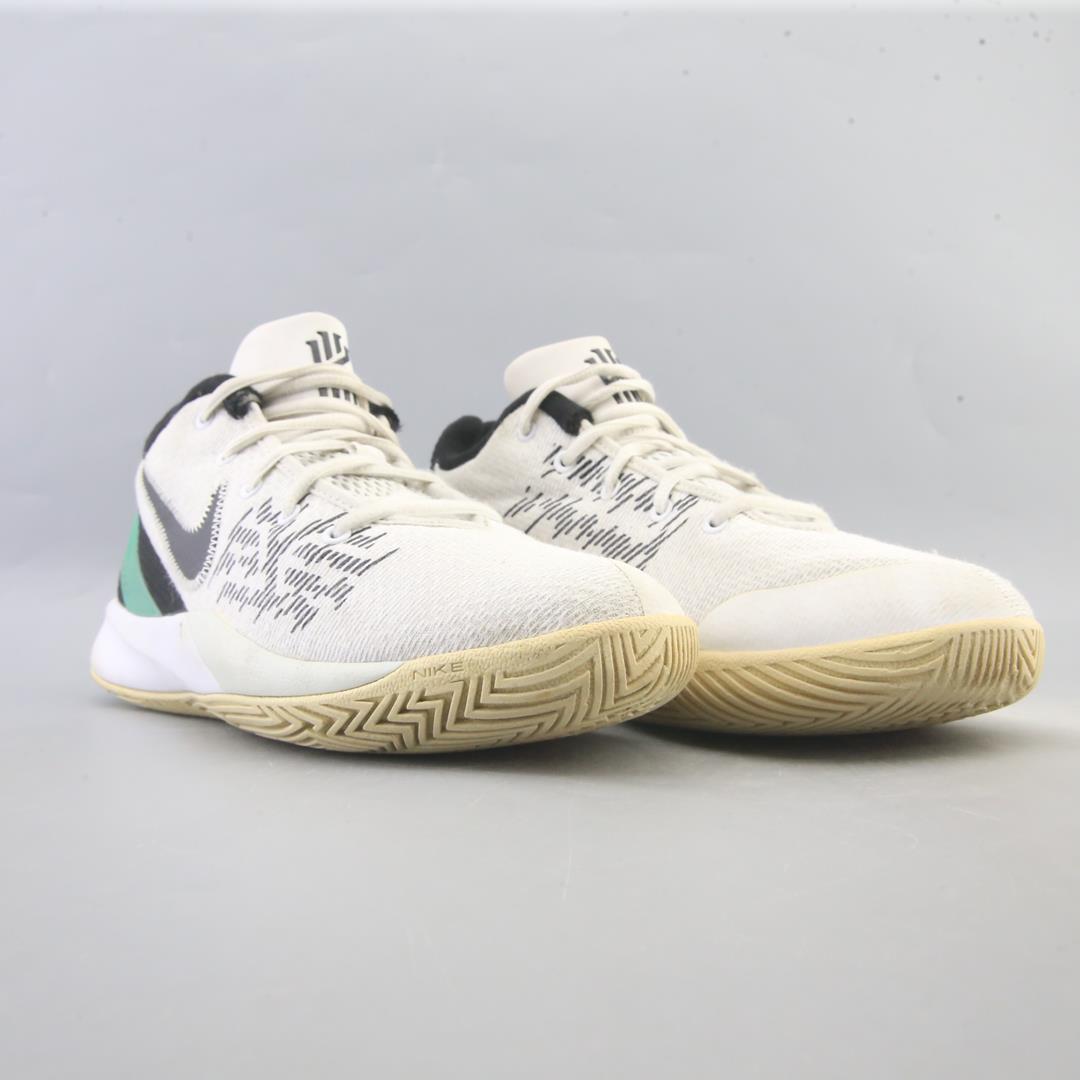 NIKE KYRIE FLYTRAP II