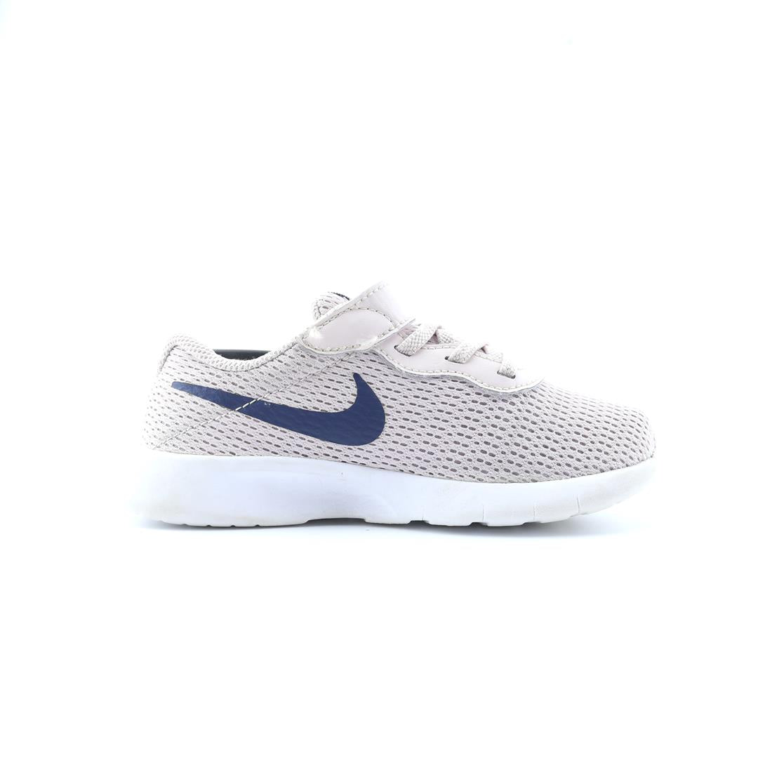 NIKE TANJUN